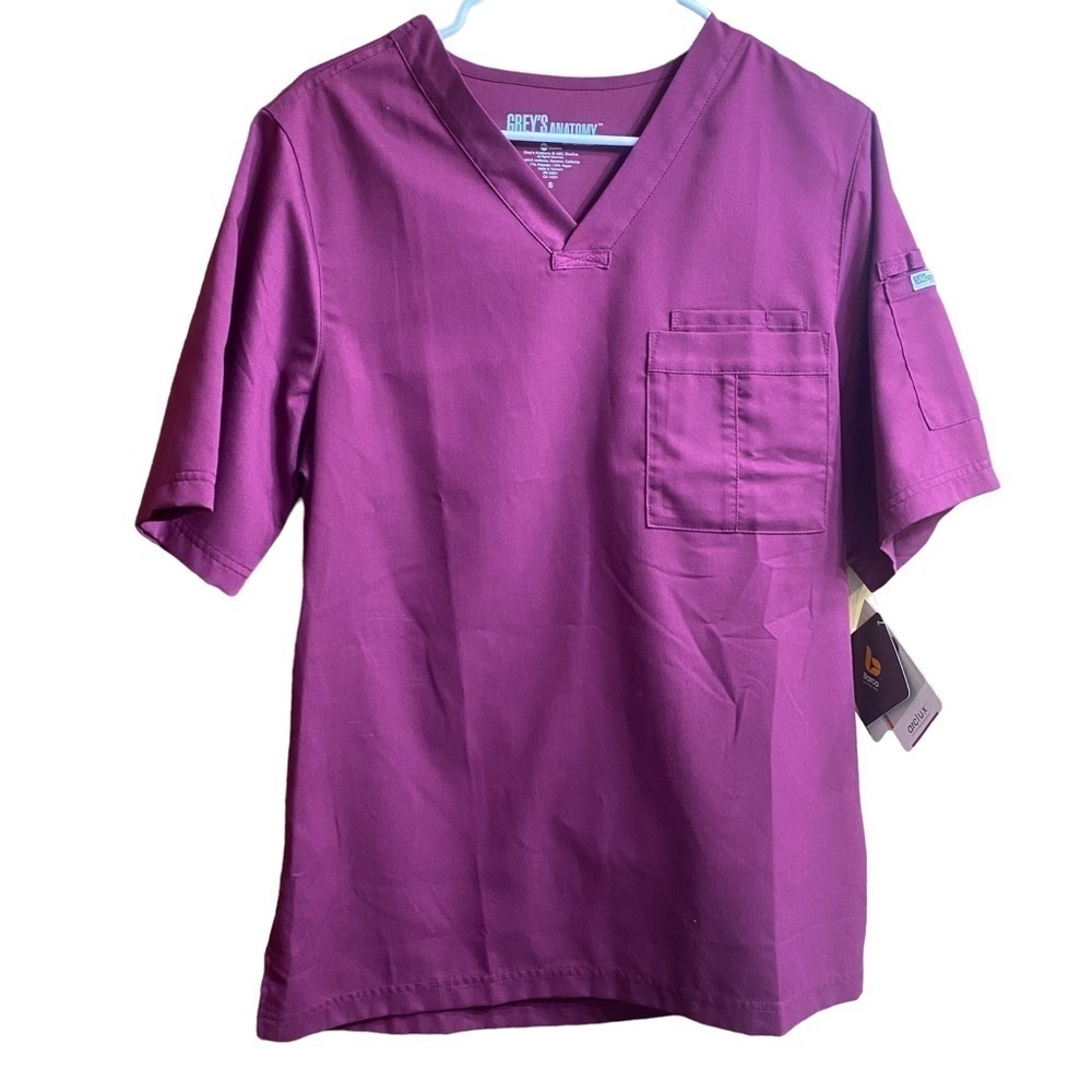 NWT Grey’s Anatomy Men’s 3 Pocket Wine Scrub Top Size Small